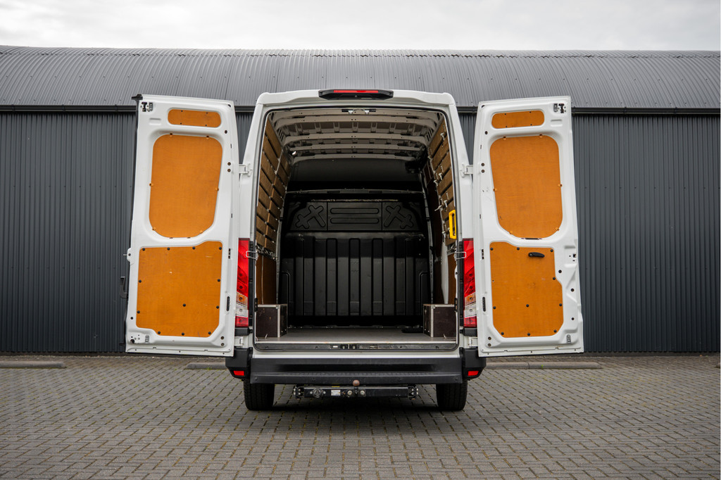 Iveco Daily 35S18 | 3.0L 180PK | Automaat | NW MODEL | 3.5T Trekgewicht | Camera | Carplay | Climate 9