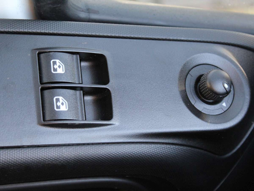 Iveco Daily 35S18 HA8 3.0 352L H2 Airco/Cruise/Cam/Nav Nieuw 14