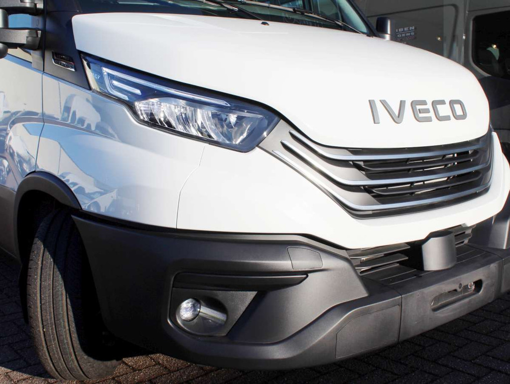 Iveco Daily 35S18 HA8 3.0 352L H2 Airco/Cruise/Cam/Nav Nieuw 17
