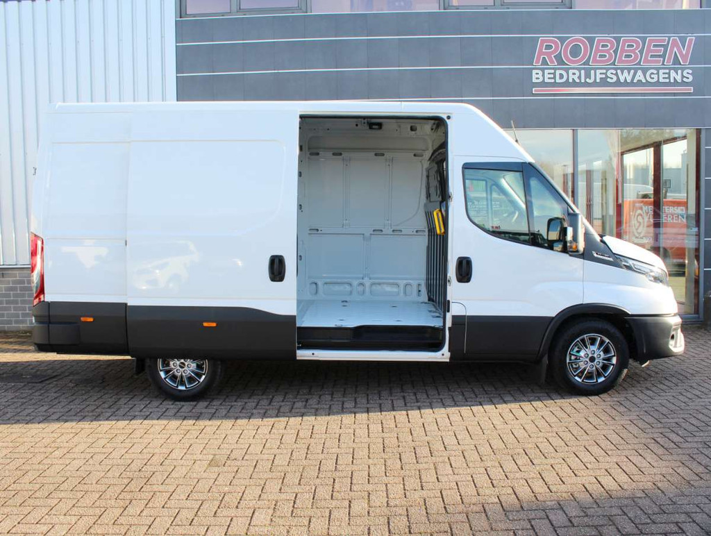 Iveco Daily 35S18 HA8 3.0 352L H2 Airco/Cruise/Cam/Nav Nieuw 2