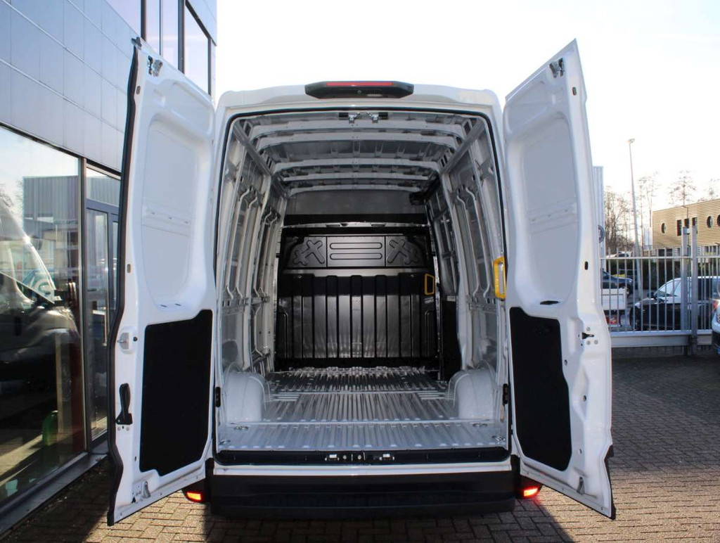 Iveco Daily 35S18 HA8 3.0 352L H2 Airco/Cruise/Cam/Nav Nieuw 5