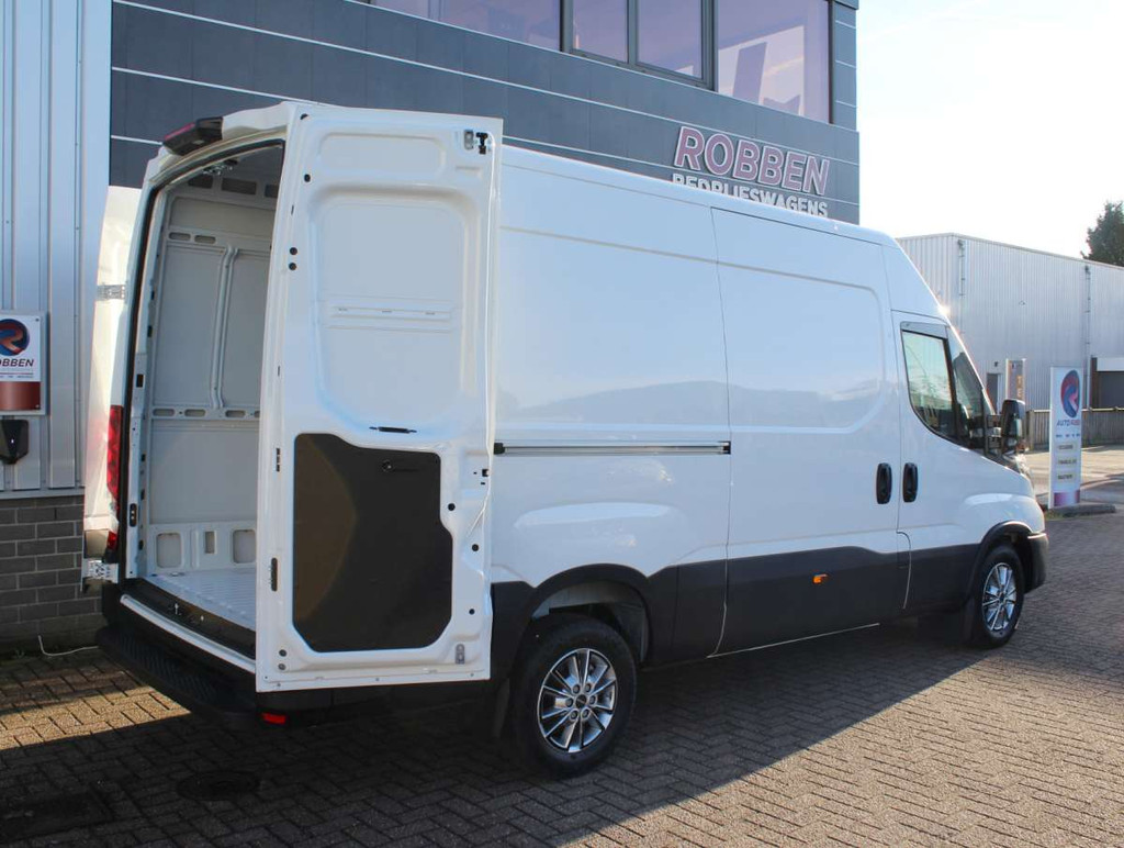 Iveco Daily 35S18 HA8 3.0 352L H2 Airco/Cruise/Cam/Nav Nieuw 6
