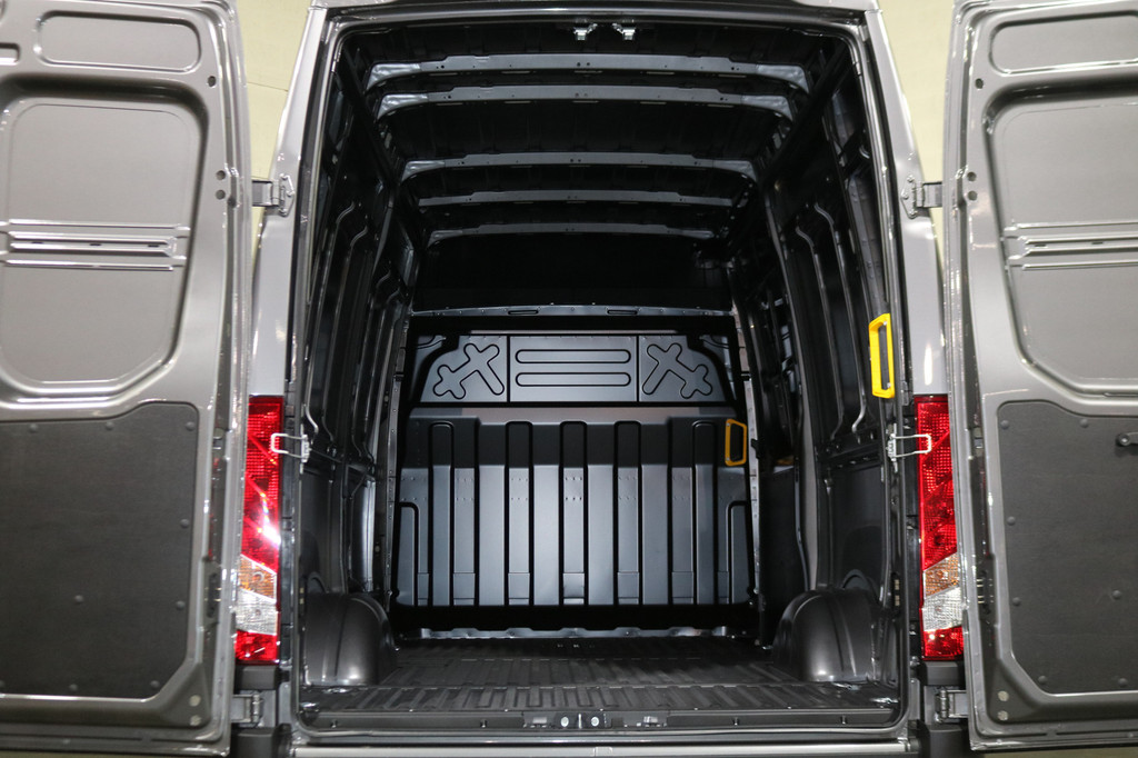 Iveco Daily 35S18 Hi-Matic L2 H2 Airco Navigatie Trekhaak Digitaal Dashboard (Voorraad in de Wal) 14