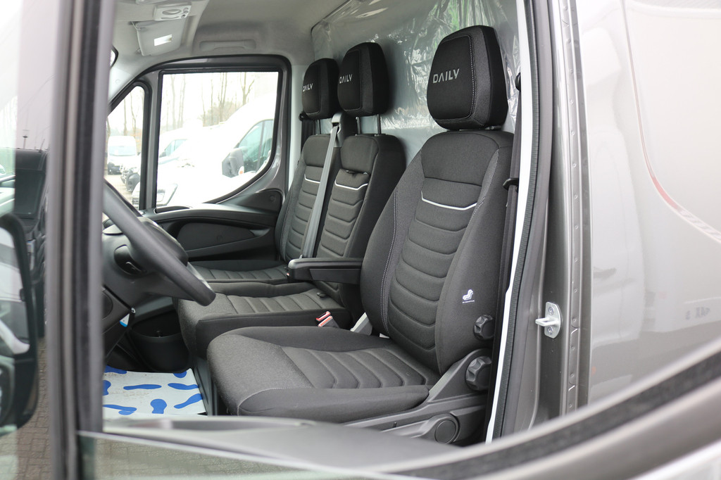 Iveco Daily 35S18 Hi-Matic L2 H2 Airco Navigatie Trekhaak Digitaal Dashboard (Voorraad in de Wal) 16