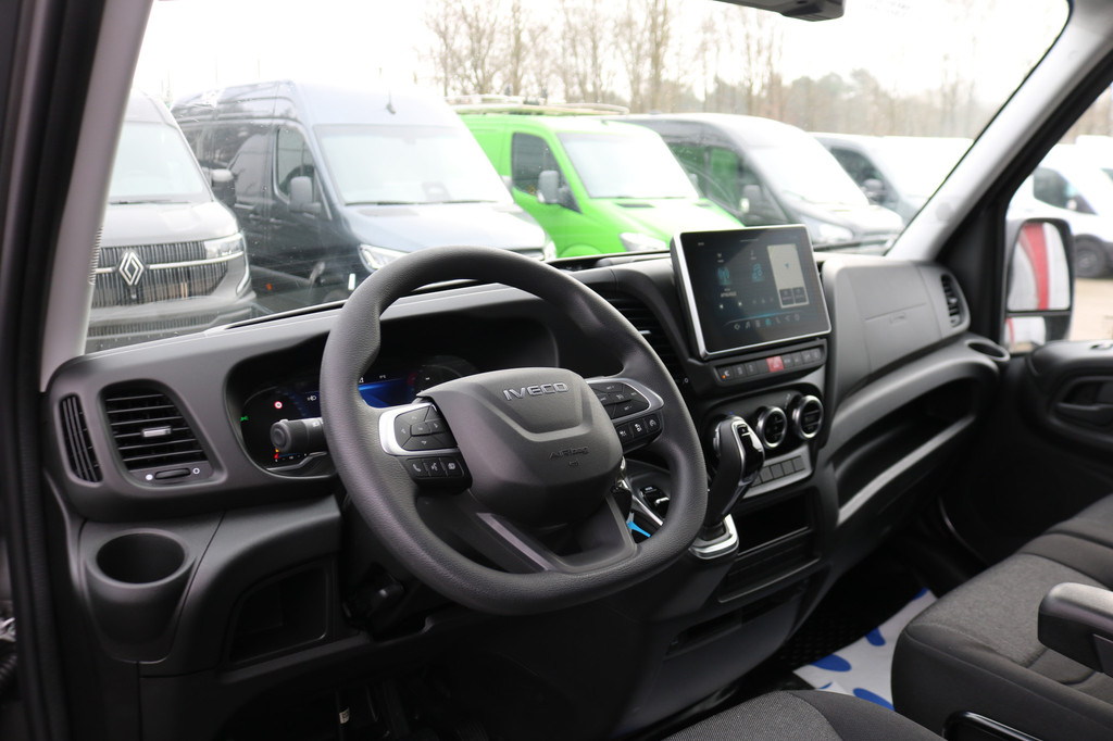 Iveco Daily 35S18 Hi-Matic L2 H2 Airco Navigatie Trekhaak Digitaal Dashboard (Voorraad in de Wal) 17