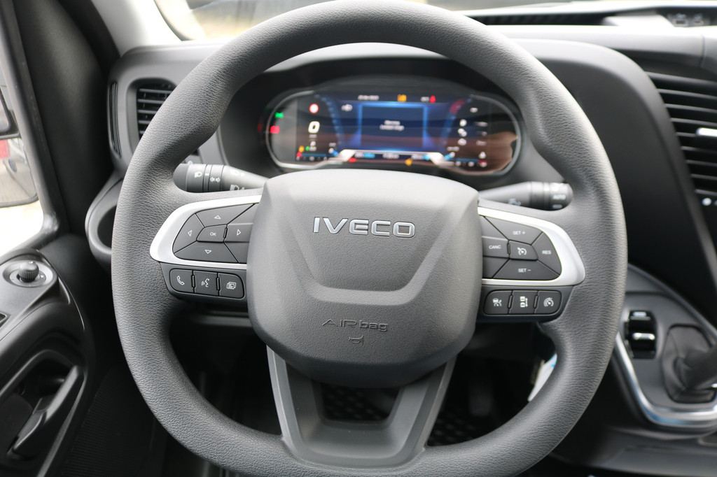 Iveco Daily 35S18 Hi-Matic L2 H2 Airco Navigatie Trekhaak Digitaal Dashboard (Voorraad in de Wal) 18