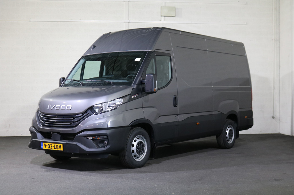 Iveco Daily 35S18 Hi-Matic L2 H2 Airco Navigatie Trekhaak Digitaal Dashboard (Voorraad in de Wal) 6