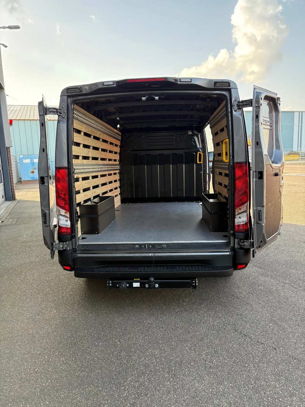 Iveco Daily 35S18V A8 Euro 6 4