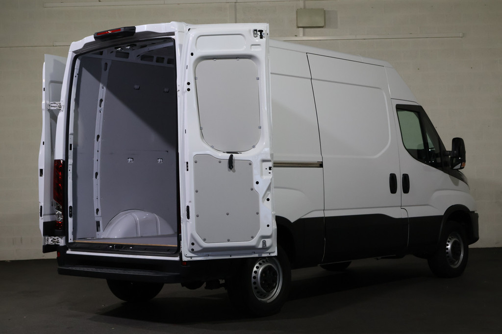 Iveco Daily 35S21 3.0 210pk Hi-Matic Automaat Luchtvering Standkachel Led 10