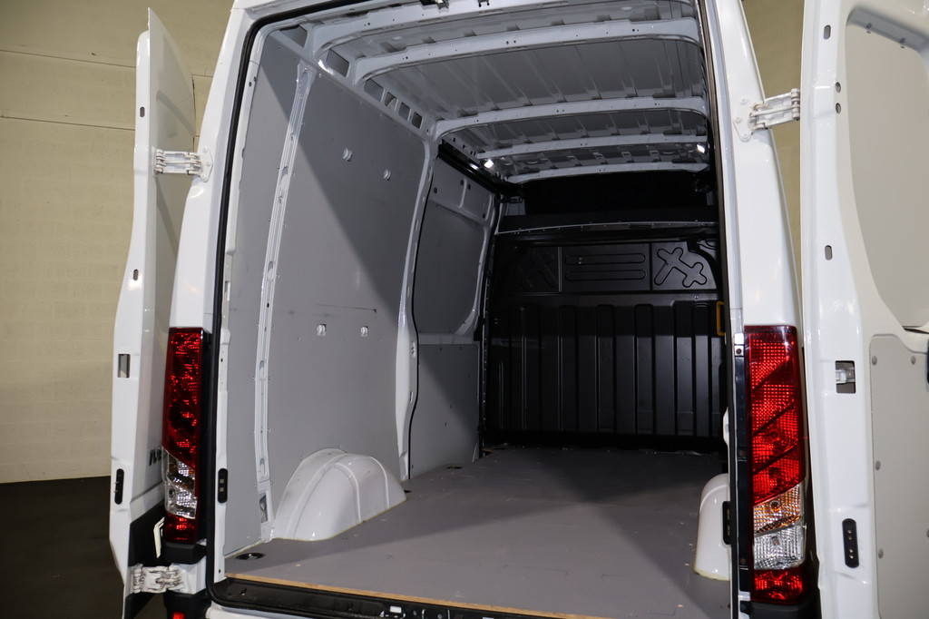 Iveco Daily 35S21 3.0 210pk Hi-Matic Automaat Luchtvering Standkachel Led 15
