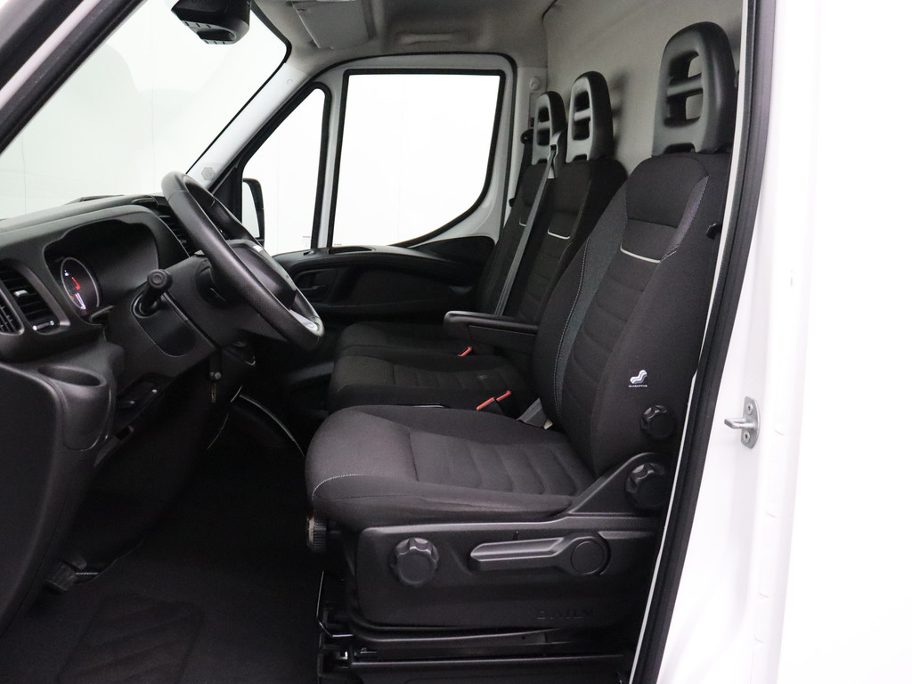 Iveco Daily 35S21 3.0Ltr Hi-Matic Automaat L3H2 Maxi | Navigatie | Camera | 3-Persoons | Airco | Cruise 19