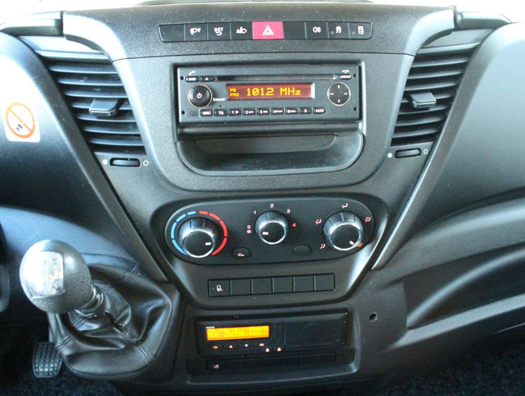 Iveco Daily 40C15 3.0 410 Bakwagen Laadklep XL/Dubbellucht/Zijdeur 15