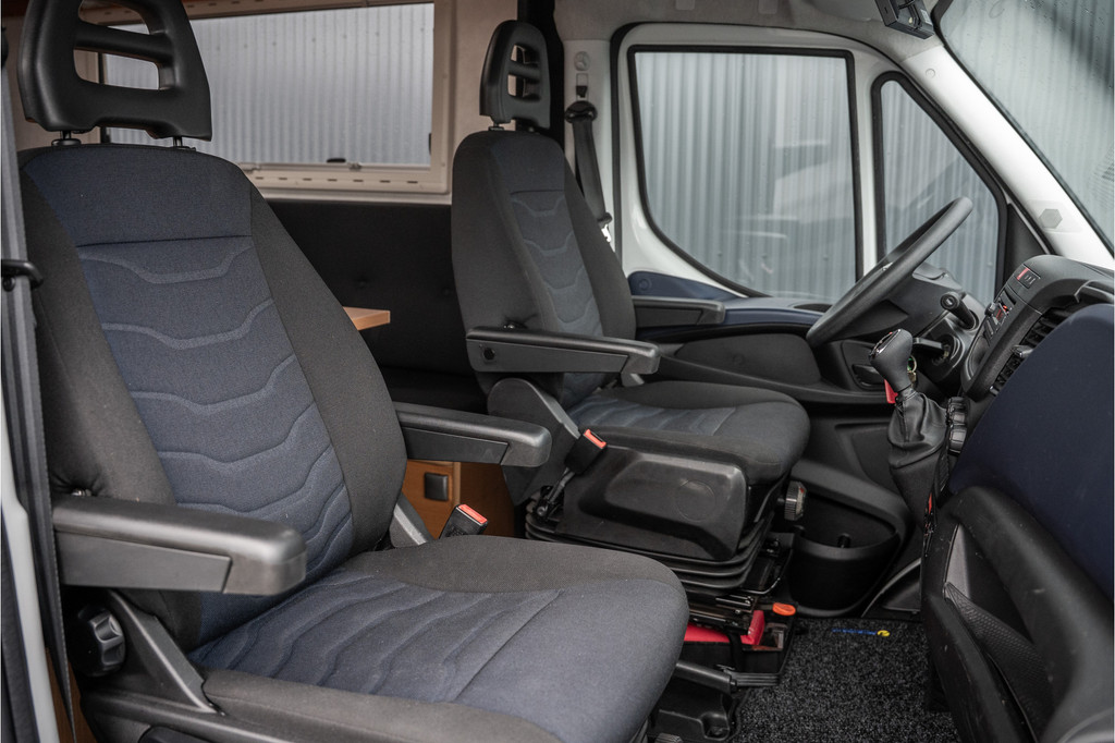 Iveco Daily 40C18 3.0L 180PK | Camperkandidaat | 1ste Eigenaar | Automaat | Euro 6 | Camera | 3.5T Trekgewicht 13