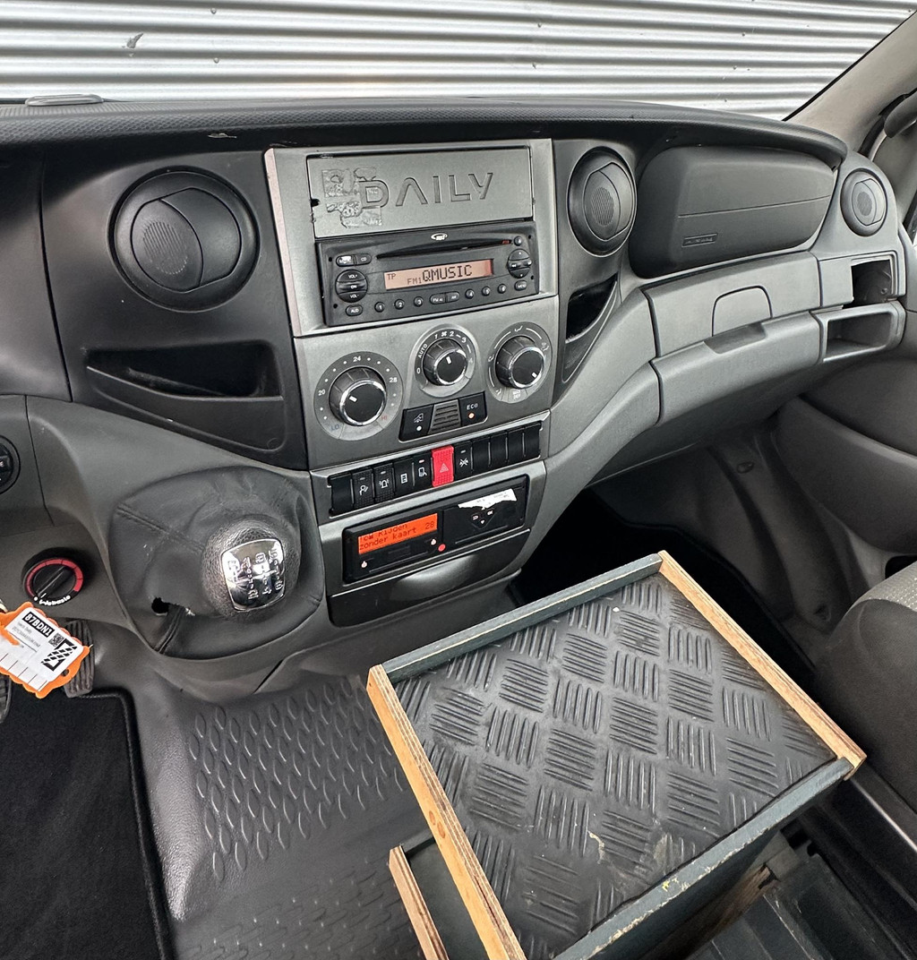 Iveco Daily 50C14N 3.0 375 openlaadbak met kraan Hiab 17
