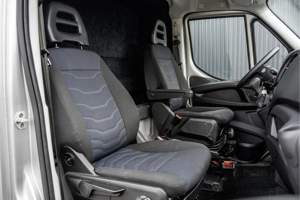 Iveco Daily 50C18 | Glasresteel | Automaat | 180 PK | Camera | Navigatie | Cruise | Airco | Tachograaf | Euro 6 14