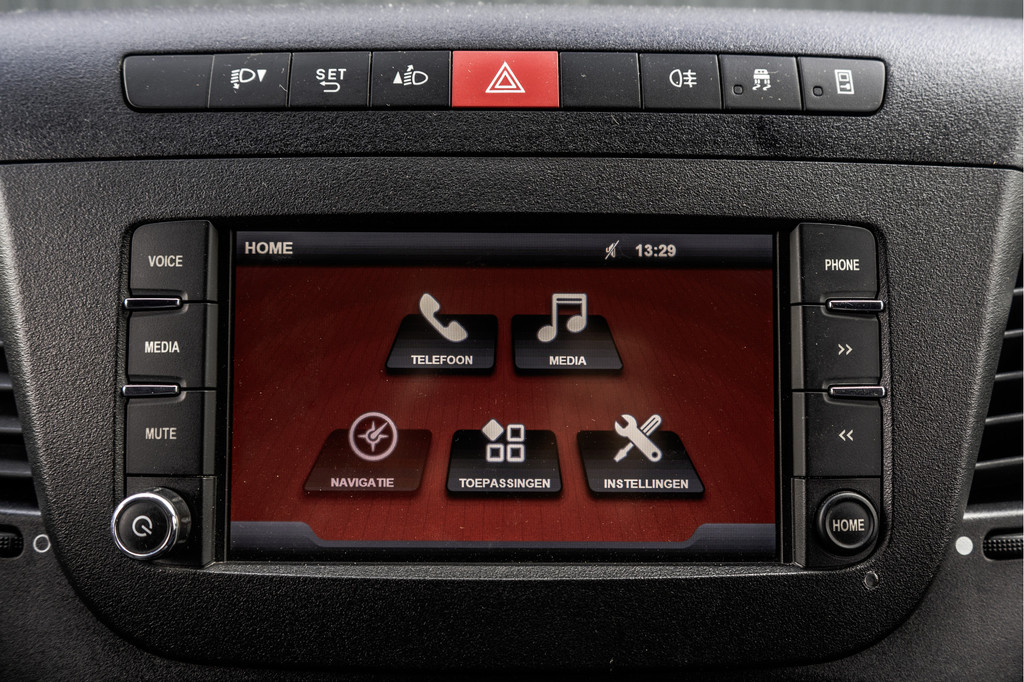 Iveco Daily 50C18 | Glasresteel | Automaat | 180 PK | Camera | Navigatie | Cruise | Airco | Tachograaf | Euro 6 15