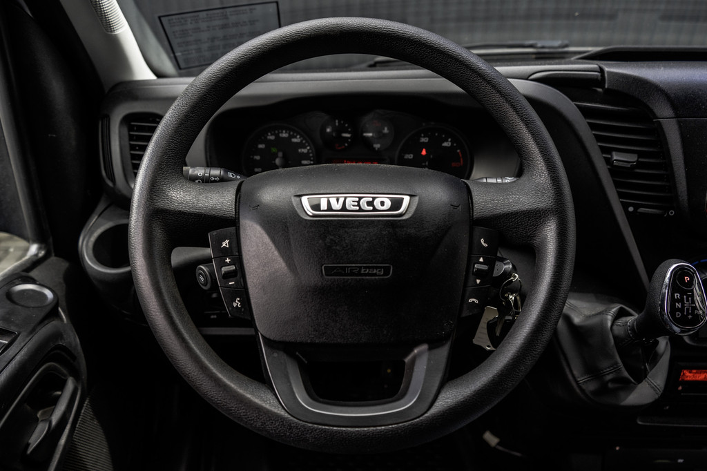 Iveco Daily 50C18 | Glasresteel | Automaat | 180 PK | Camera | Navigatie | Cruise | Airco | Tachograaf | Euro 6 18