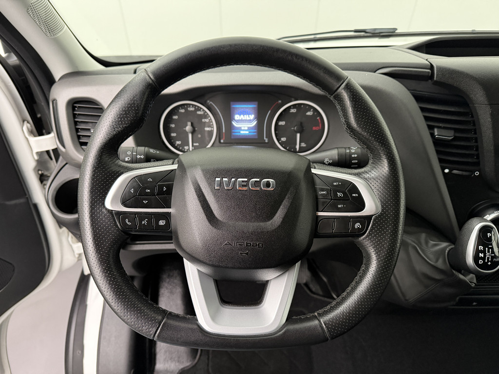 Iveco Daily Hi-Matic Automaat L2H2 | Led | 3500Kg Trekhaak | Navigatie | Camera | 3-Zit | Betimmering 14