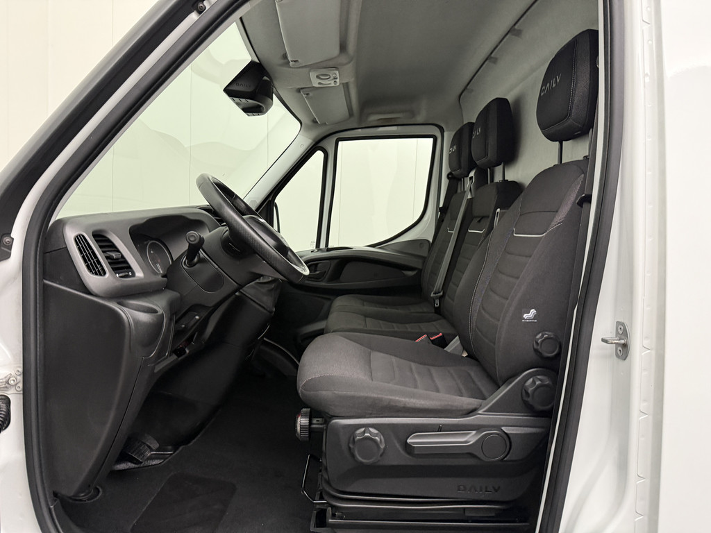 Iveco Daily Hi-Matic Automaat L2H2 | Led | 3500Kg Trekhaak | Navigatie | Camera | 3-Zit | Betimmering 20