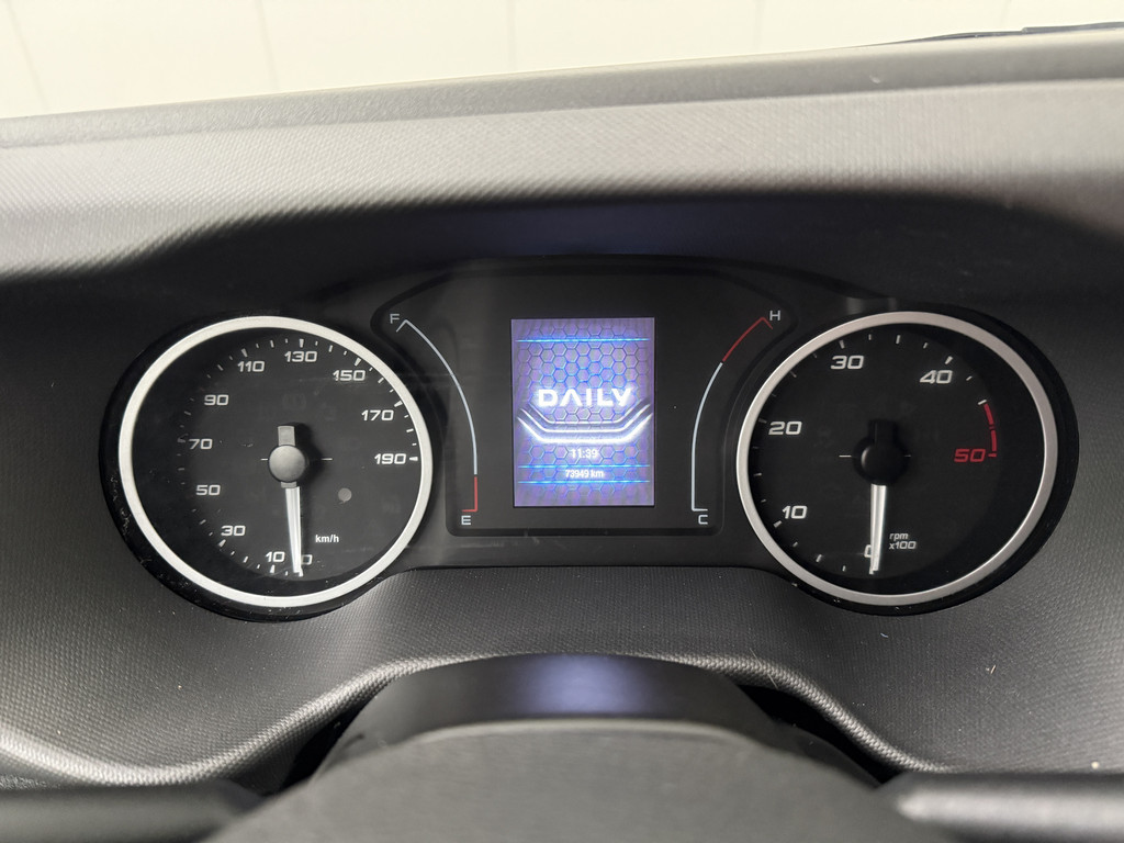 Iveco Daily Hi-Matic Automaat L2H2 | Led | 3500Kg Trekhaak | Navigatie | Camera | 3-Zit | Betimmering 9