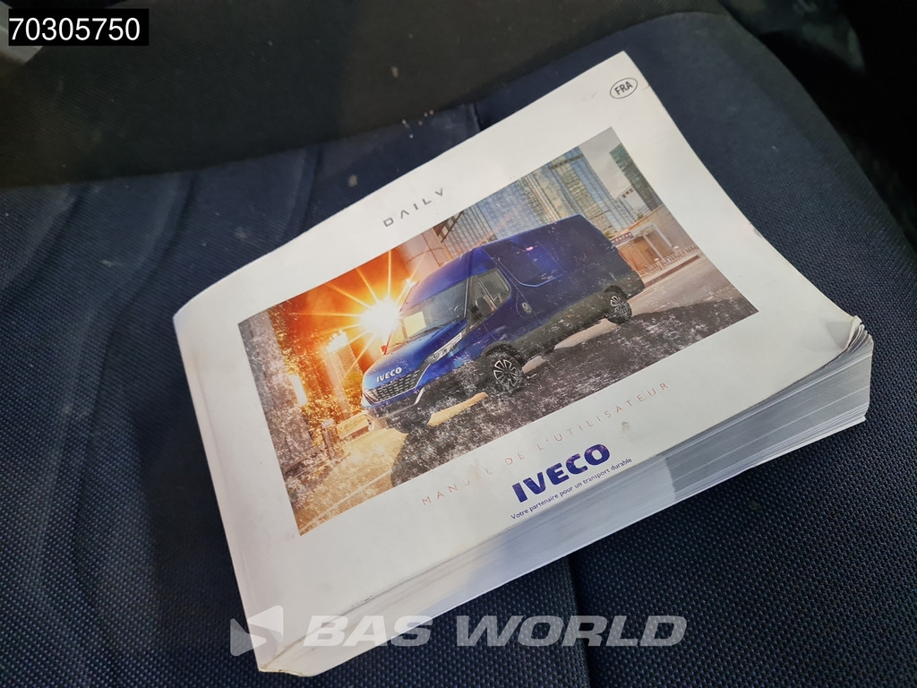 Iveco Daily 35C14 Dubbel Cabine Kipper met Kist Dubbellucht 3,5t Trekhaak Airco Cruise Euro6 Tipper Benne Kieper Airco Trekhaak Cruise control 20