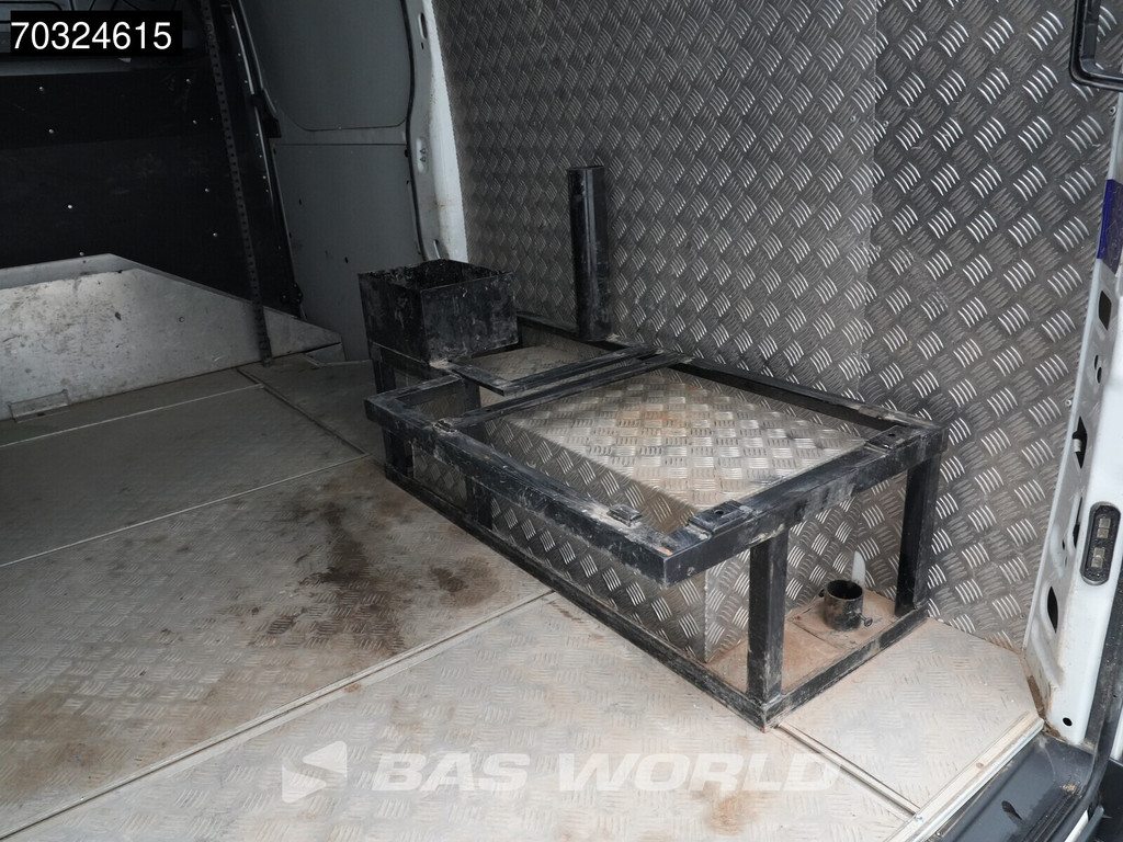 Iveco Daily 35C14 Dubbellucht L2H2 3,5t Trekhaak Airco Cruise Camera Euro6 L2 Airco Trekhaak Cruise control 11