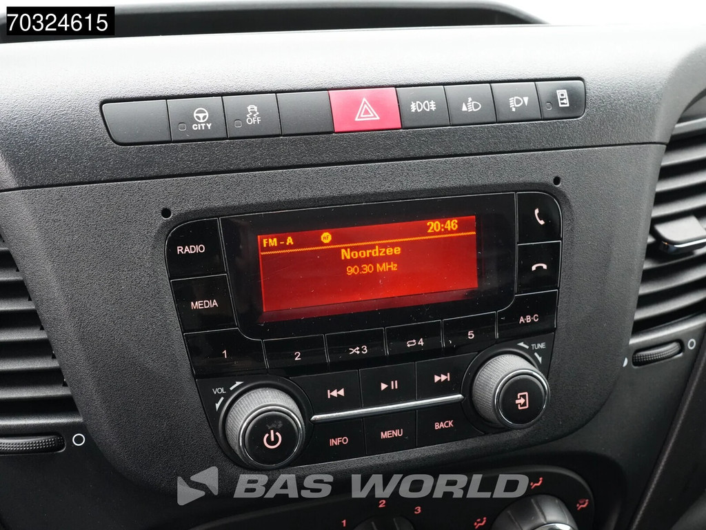 Iveco Daily 35C14 Dubbellucht L2H2 3,5t Trekhaak Airco Cruise Camera Euro6 L2 Airco Trekhaak Cruise control 17