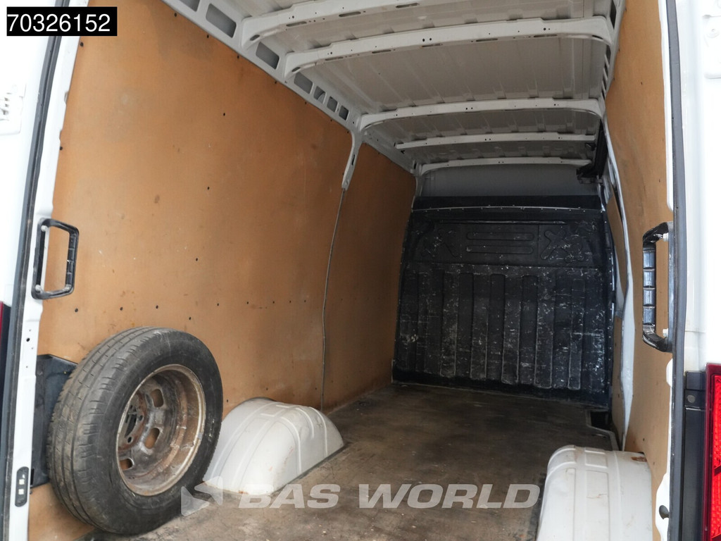 Iveco Daily 35C14 Dubbellucht L2H2 3,5t Trekhaak Airco Cruise Euro6 L2 Airco Trekhaak Cruise control 11
