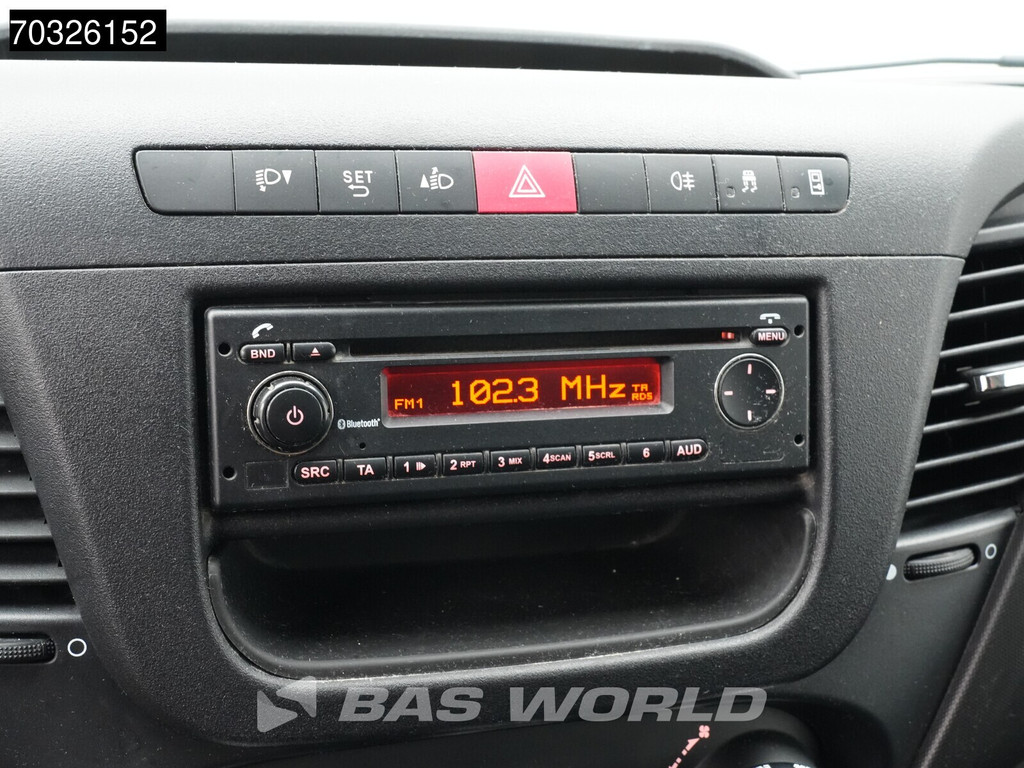 Iveco Daily 35C14 Dubbellucht L2H2 3,5t Trekhaak Airco Cruise Euro6 L2 Airco Trekhaak Cruise control 14