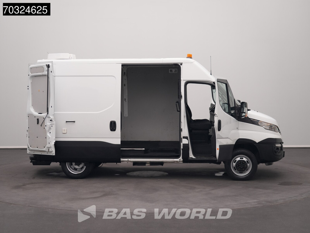Iveco Daily 35C14 Dubbellucht L2H2 3,5t Trekhaak Airco Cruise Euro6 L2 Airco Trekhaak Cruise control 7