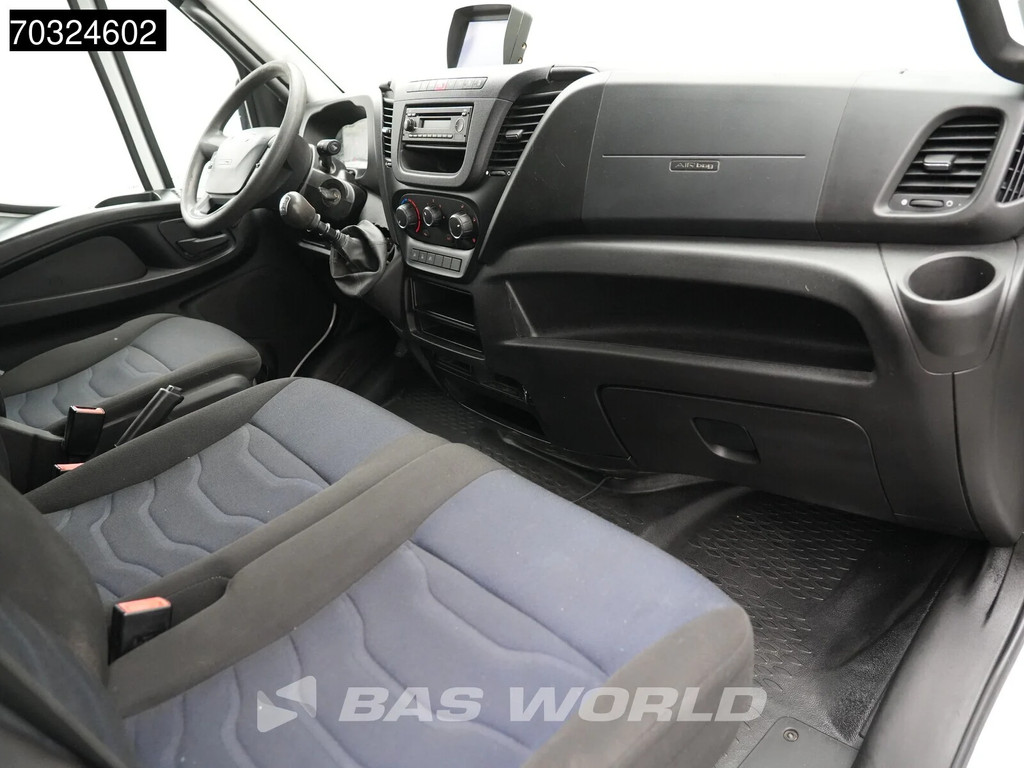 Iveco Daily 35C14 Euro6 L2H2 Dubbellucht 3.5t trekhaak Camera Airco Cruise Airco Trekhaak Cruise control 14