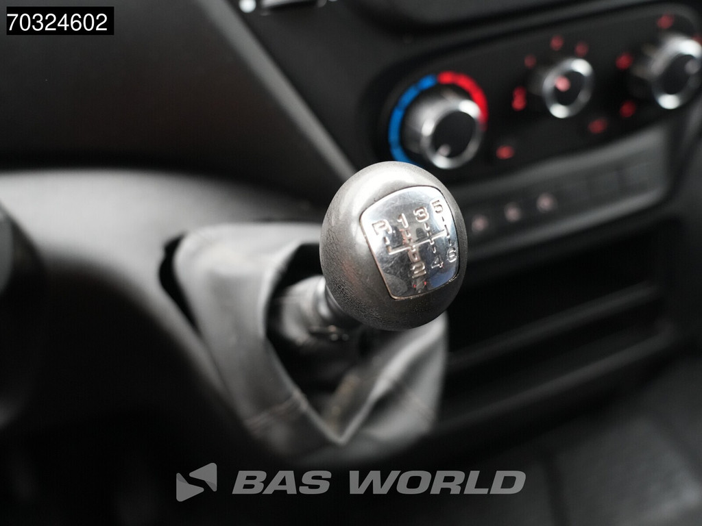 Iveco Daily 35C14 Euro6 L2H2 Dubbellucht 3.5t trekhaak Camera Airco Cruise Airco Trekhaak Cruise control 15