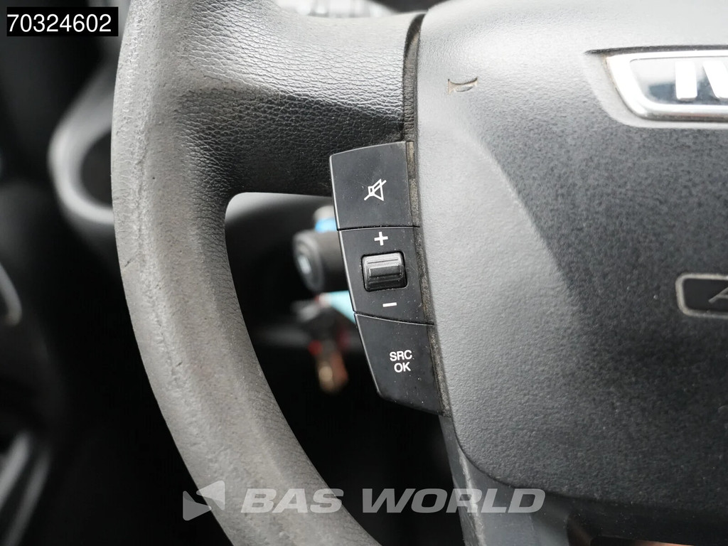 Iveco Daily 35C14 Euro6 L2H2 Dubbellucht 3.5t trekhaak Camera Airco Cruise Airco Trekhaak Cruise control 20