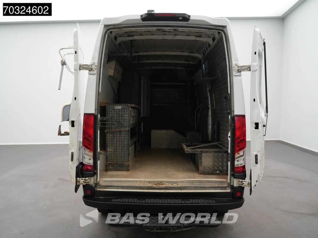 Iveco Daily 35C14 Euro6 L2H2 Dubbellucht 3.5t trekhaak Camera Airco Cruise Airco Trekhaak Cruise control 7