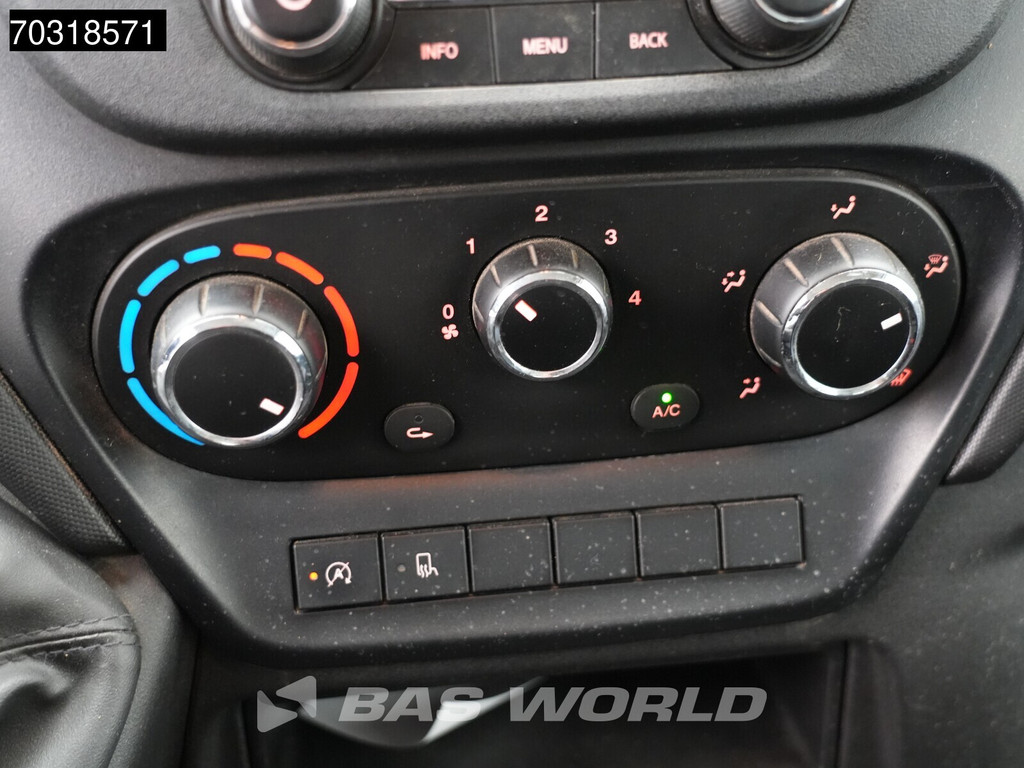 Iveco Daily 35C14 Open Laadbak Dubbel Cabine 3,5t Trekhaak Dubbellucht Airco Cruise Euro6 Pritsche Pickup Open Box Airco Trekhaak Cruise control 19