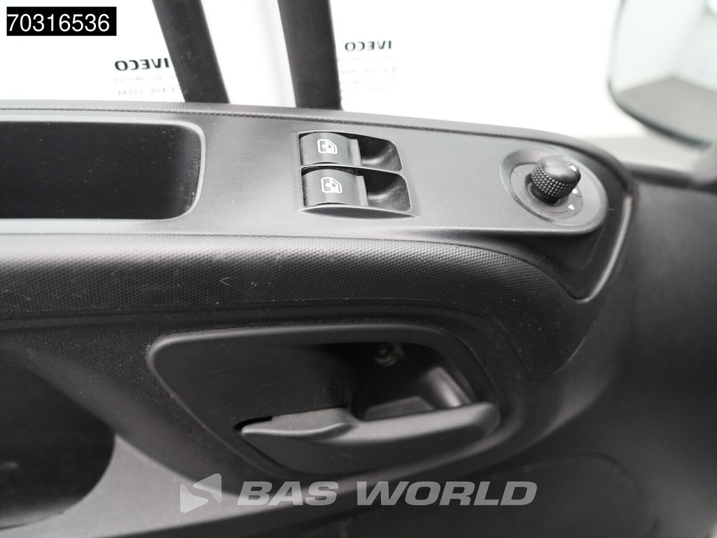 Iveco Daily 35C15 3.0L 150PK Euro6 Dubbellucht Dubbel Cabine Open Laadbak 3,5t Trekhaak Airco Euro6 Pritsche Pickup Open Box Airco Trekhaak 18