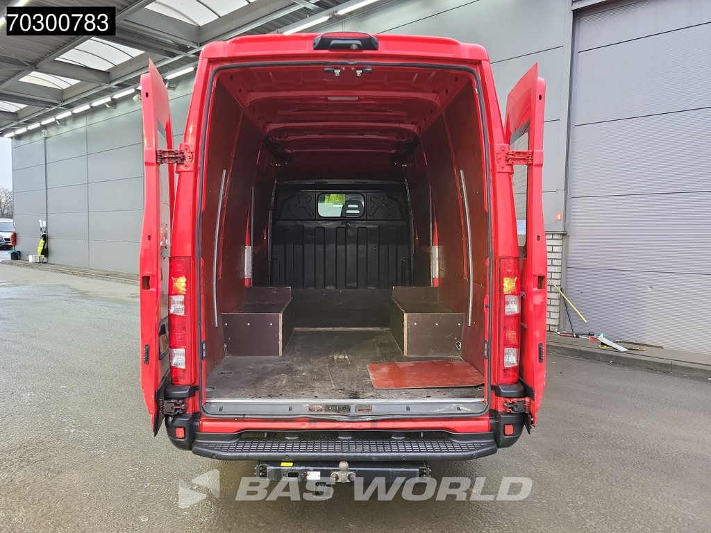 Iveco Daily 35C15 3.0L Luchtvering 2x Schuifdeur Dubbellucht L2H2 3,5t Trekhaak Cruise Parkeersensoren Euro6 L2 Trekhaak Cruise control 7