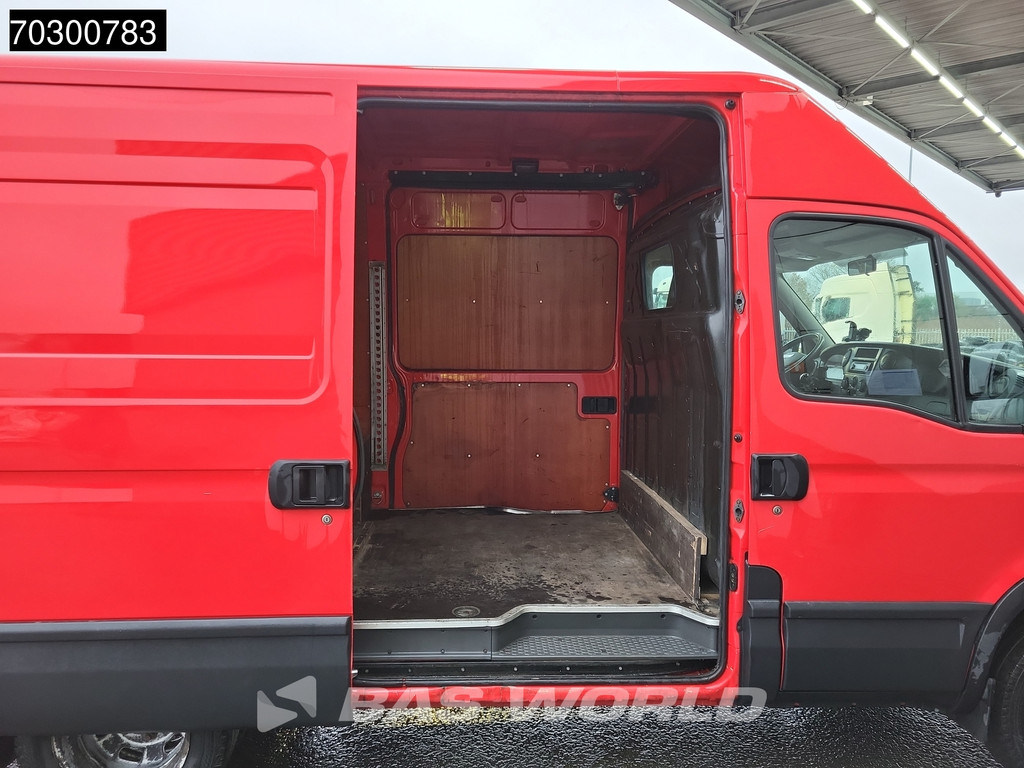 Iveco Daily 35C15 3.0L Luchtvering 2x Schuifdeur Dubbellucht L2H2 3,5t Trekhaak Cruise Parkeersensoren Euro6 L2 Trekhaak Cruise control 8