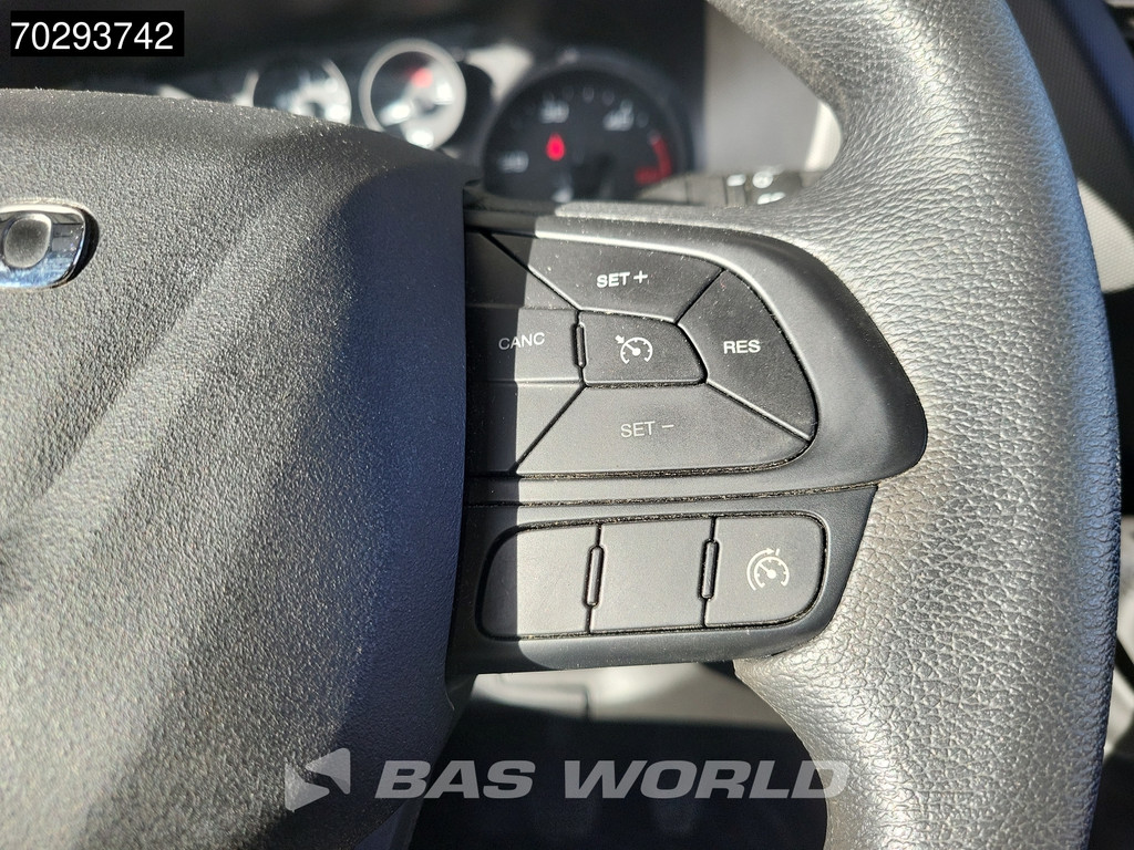 Iveco Daily 35C16 3.0L Bakwagen Dubbellucht Airco Cruise Euro6 Meubelbak Koffer 19m3 Airco Cruise control 17