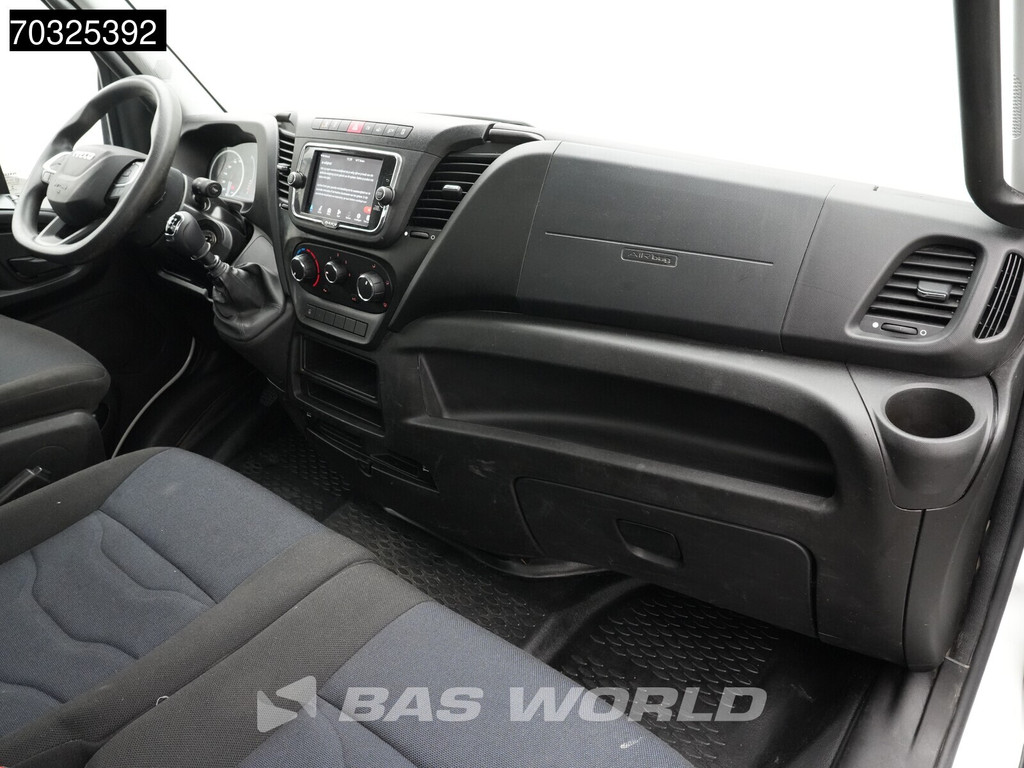 Iveco Daily 35C16 3.0L Kipper Dubbellucht 3,5t Trekhaak Navi Airco Cruise Camera Euro6 Kieper Airco Trekhaak Cruise control 12