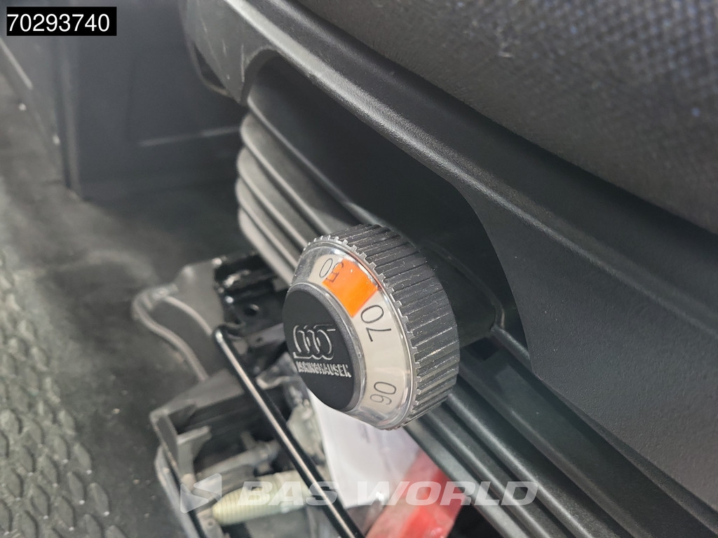 Iveco Daily 35C16 3.0L Laadklep 160PK Dubbellucht Bakwagen Airco Cruise Euro6 Meubelbak Koffer 20m3 Airco Cruise control 20