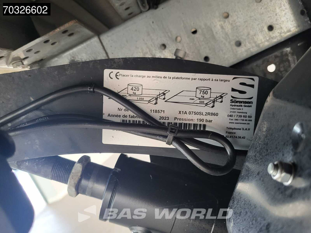 Iveco Daily 35C16 3.0L Laadklep Dubbellucht 160PK Bakwagen Airco Cruise Euro6 Meubelbak Koffer Airco Cruise control 11