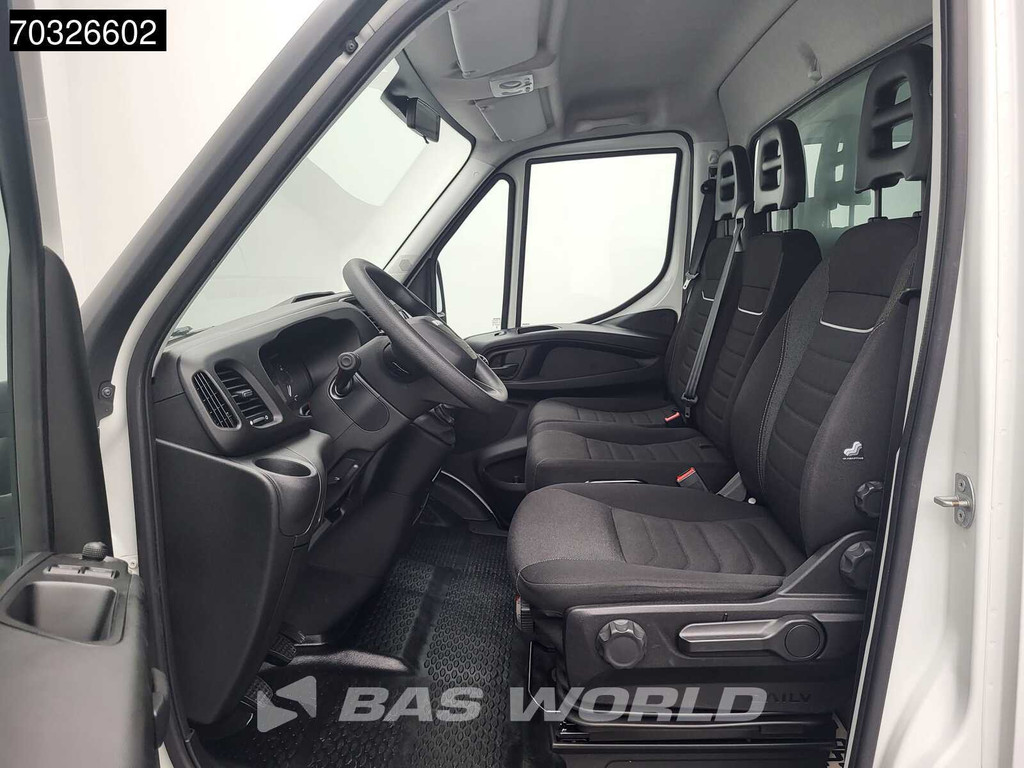 Iveco Daily 35C16 3.0L Laadklep Dubbellucht 160PK Bakwagen Airco Cruise Euro6 Meubelbak Koffer Airco Cruise control 16