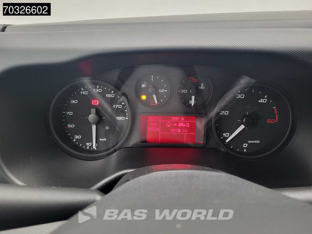 Iveco Daily 35C16 3.0L Laadklep Dubbellucht 160PK Bakwagen Airco Cruise Euro6 Meubelbak Koffer Airco Cruise control 17
