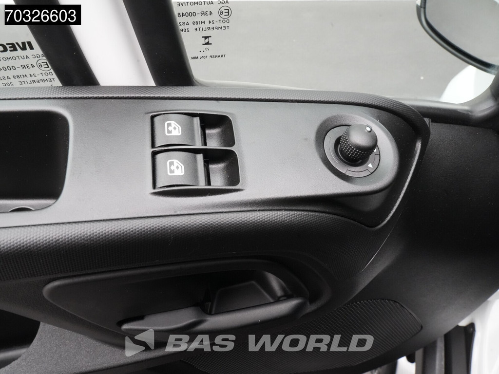 Iveco Daily 35C16 3.0L Laadklep Dubbellucht 160PK Bakwagen Airco Cruise Euro6 Meubelbak Koffer Airco Cruise control 19