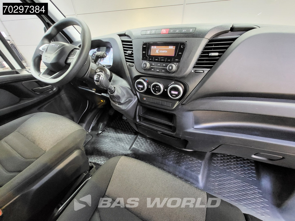Iveco Daily 35C16 3.0L Laadklep Dubbellucht 160PK Bakwagen Airco Cruise Euro6 Meubelbak Koffer Airco Cruise control 9