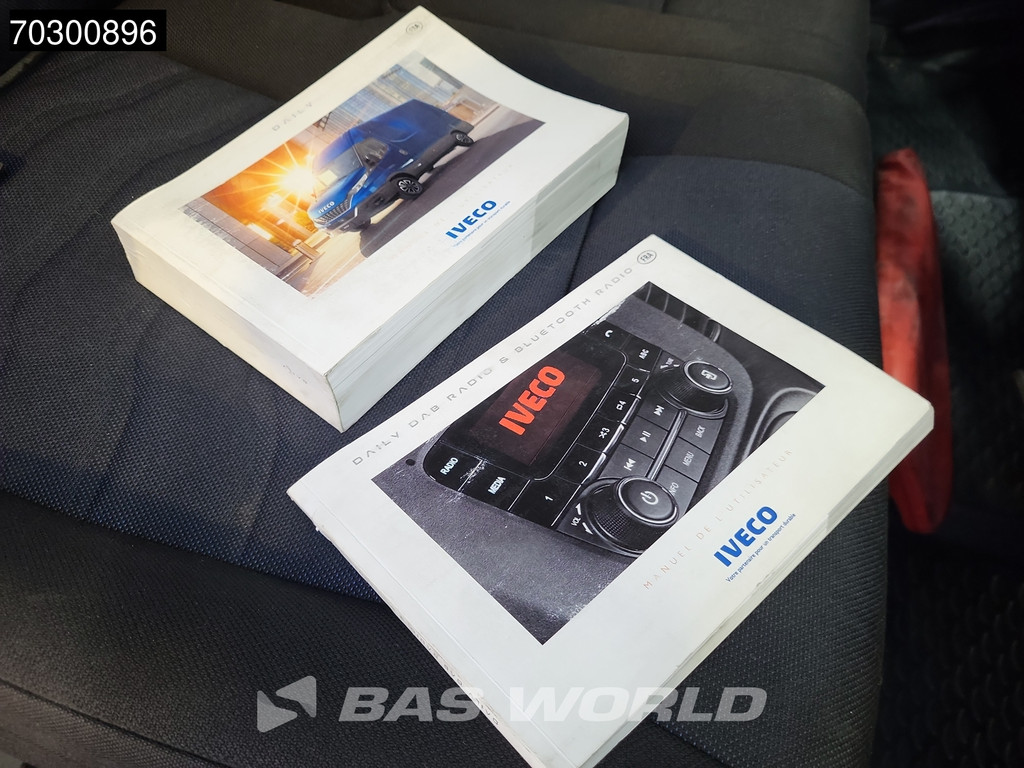 Iveco Daily 35C16 3.0L Laadklep Dubbellucht Bakwagen Airco Cruise DHollandia Euro6 Meubelbak Koffer Airco Cruise control 16