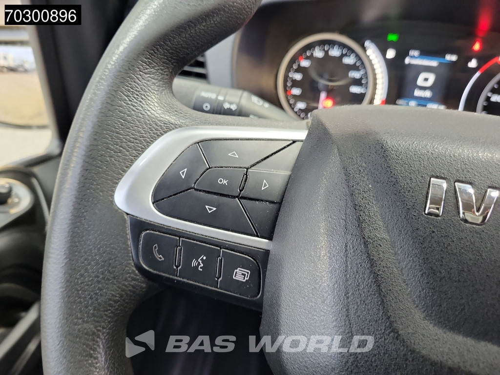 Iveco Daily 35C16 3.0L Laadklep Dubbellucht Bakwagen Airco Cruise DHollandia Euro6 Meubelbak Koffer Airco Cruise control 18