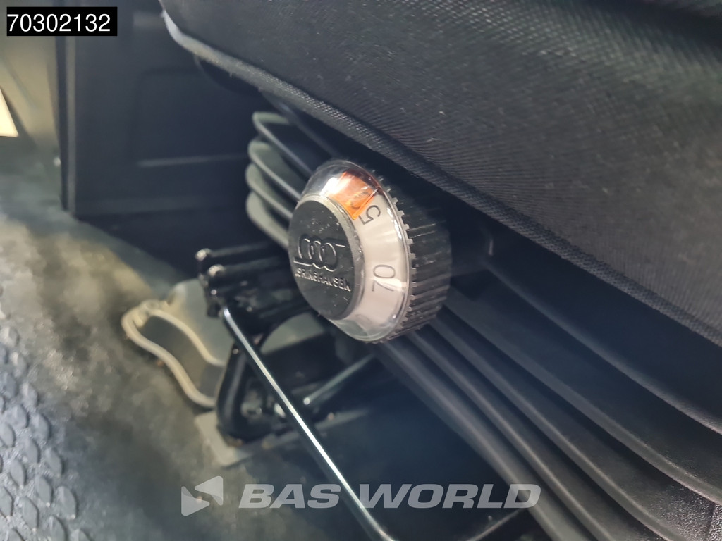 Iveco Daily 35C16 3.0L Laadklep Dubbellucht Bakwagen Airco Cruise DHollandia Euro6 Meubelbak Koffer Airco Cruise control 21