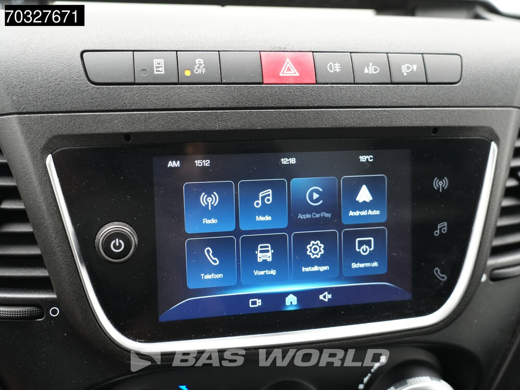 Iveco Daily 35C16 3.0L Laadklep NEW MODEL Dubbellucht 160PK Bakwagen Airco Cruise Euro6 Meubelbak Koffer Airco Cruise control 16